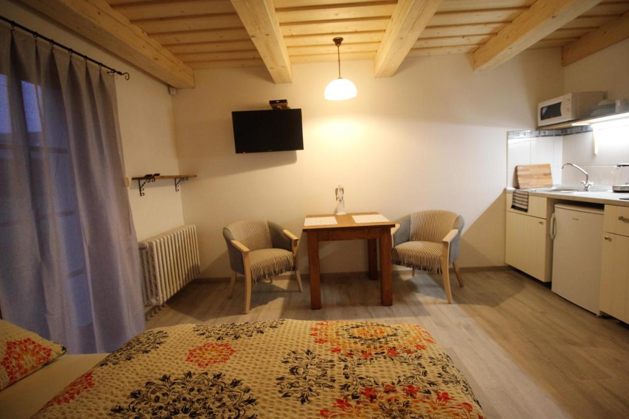 Apartmany U Knajflu Ceske Petrovice Ngoại thất bức ảnh